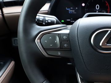 Lexus LBX